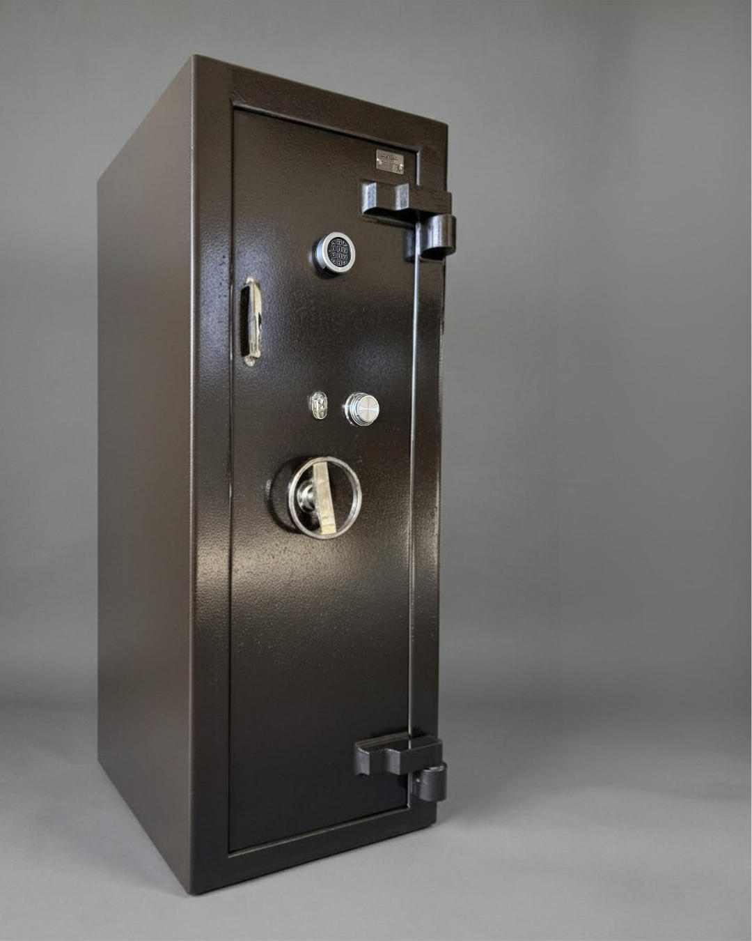 Fortress-grade safe model 4, VDS-certified high-security safe, Hashim Engineering Industries